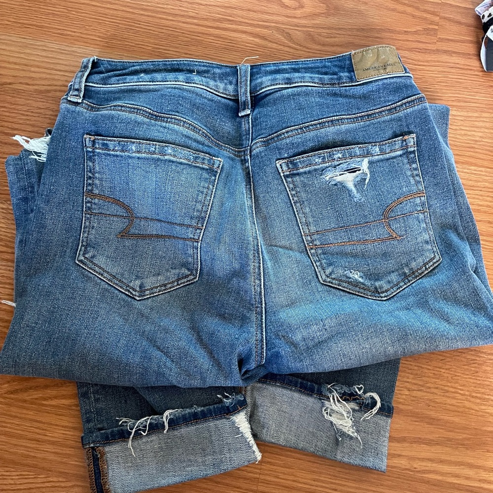 American Eagle Distressed Jeans - Picture 6 of 6
